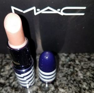 MAC COSMETICS LE "to catch a sailor" lipstick